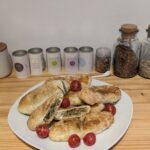 Blätterteigtaschen mit Zucchini-Paprika-Füllung