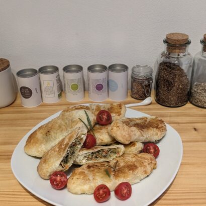 Blätterteigtaschen mit Zucchini-Paprika-Füllung