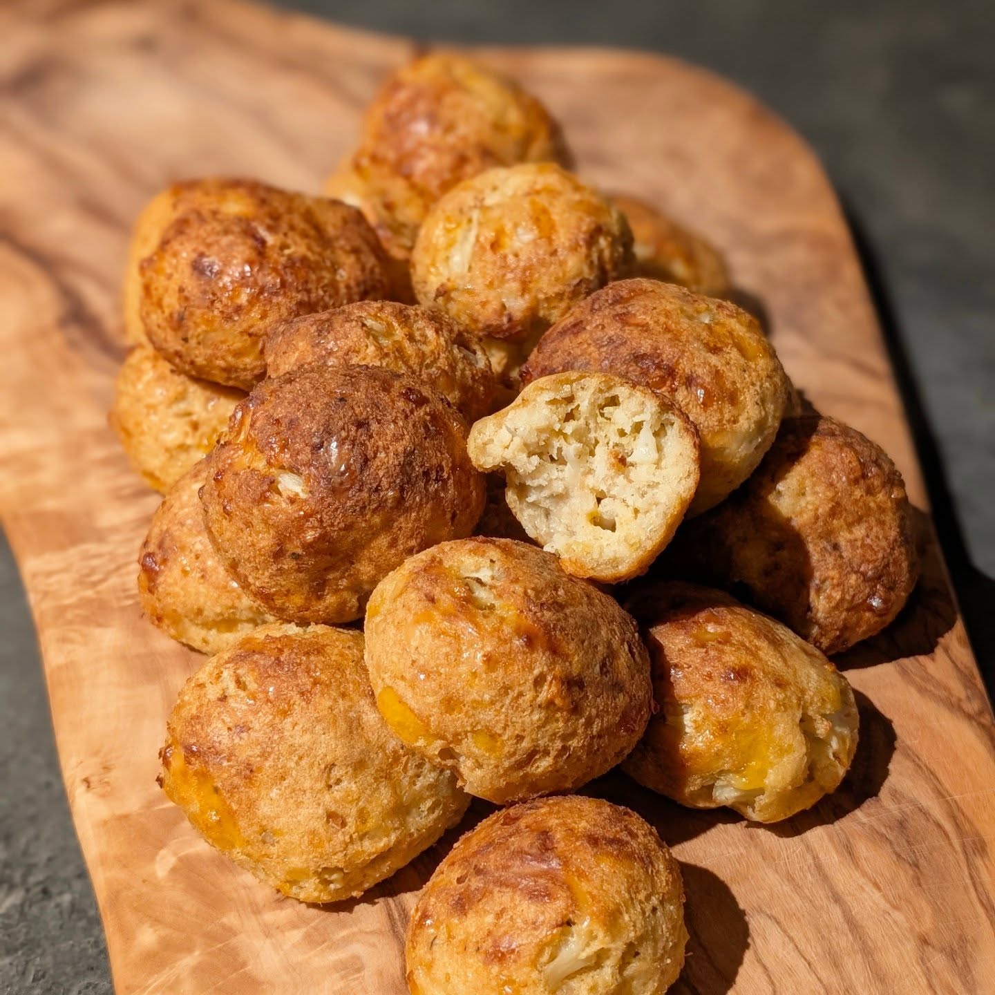 Blumenkohl-Käse-Bällchen