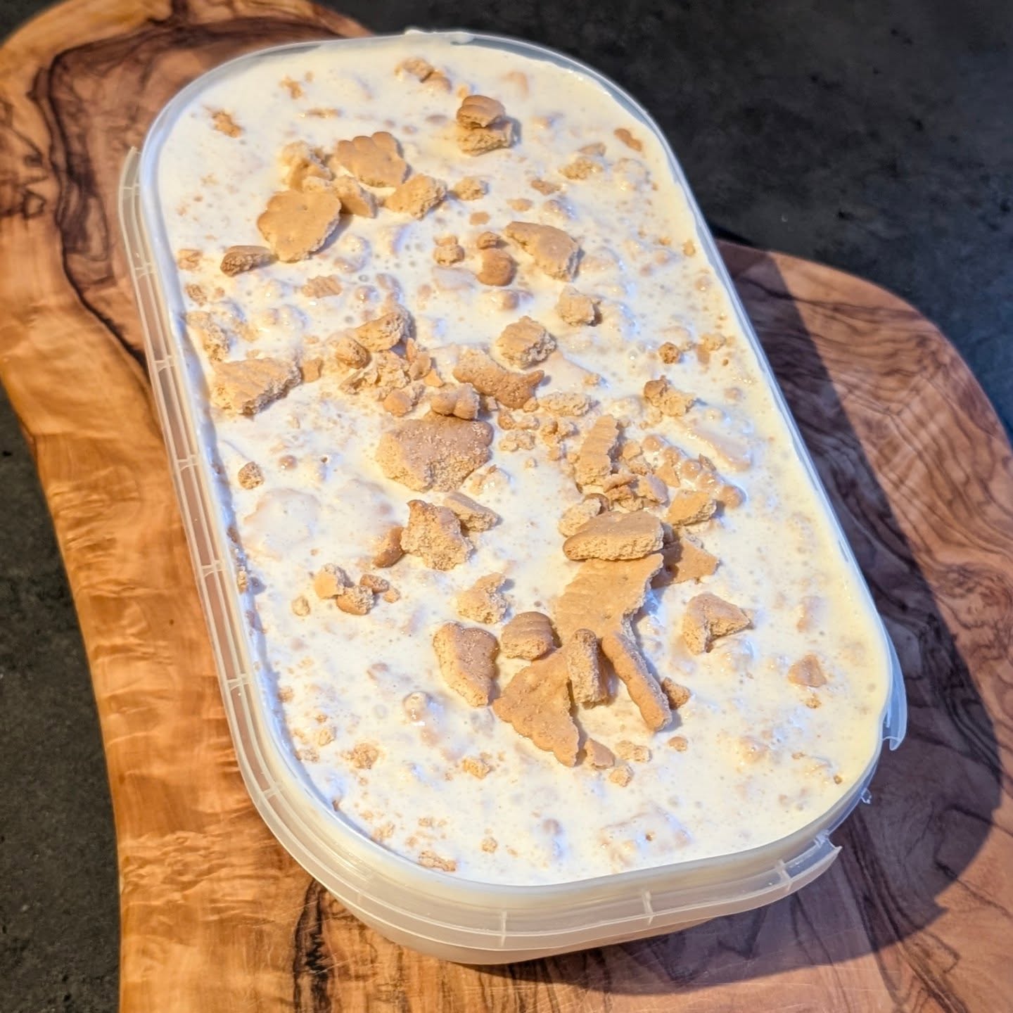 Thumbnail for Cheesecake-Eis mit Salzkaramell-Pralinen