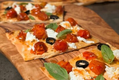 Thumbnail for Flammkuchen mit Honig-Tomaten und Miso-Creme