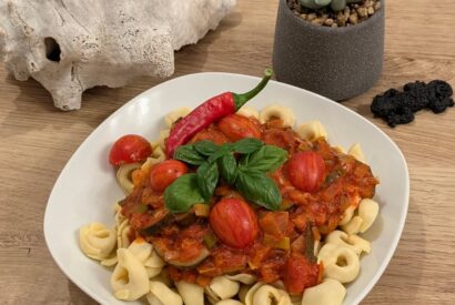 Thumbnail for Tortellini mit Gemüse-Tomatensauce