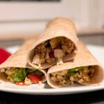 Wraps mit Tofu und Gemüsefüllung